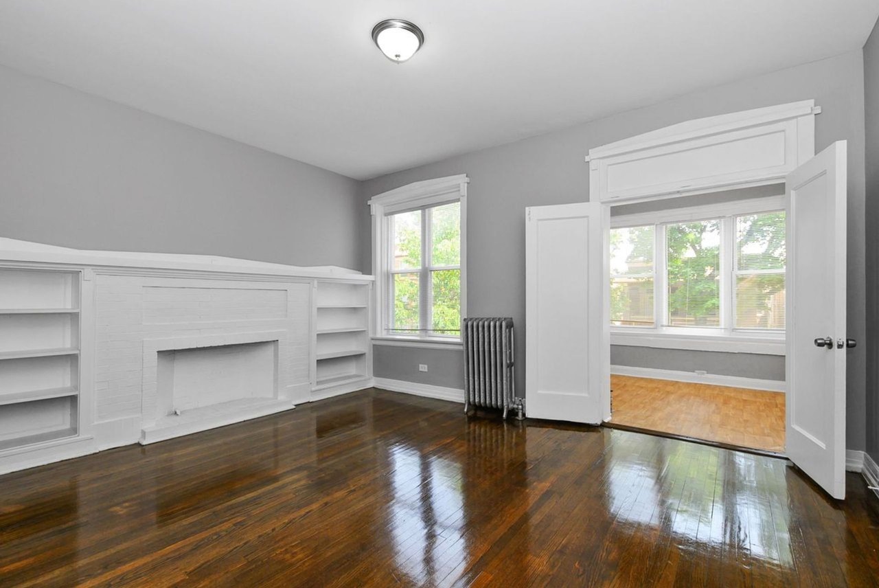6214-26 Eberhart Avenue - Photo 2 of 11