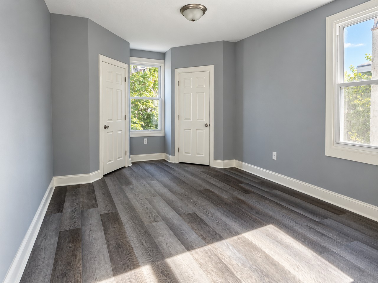 5414 Whitby Ave - Photo 6 of 10