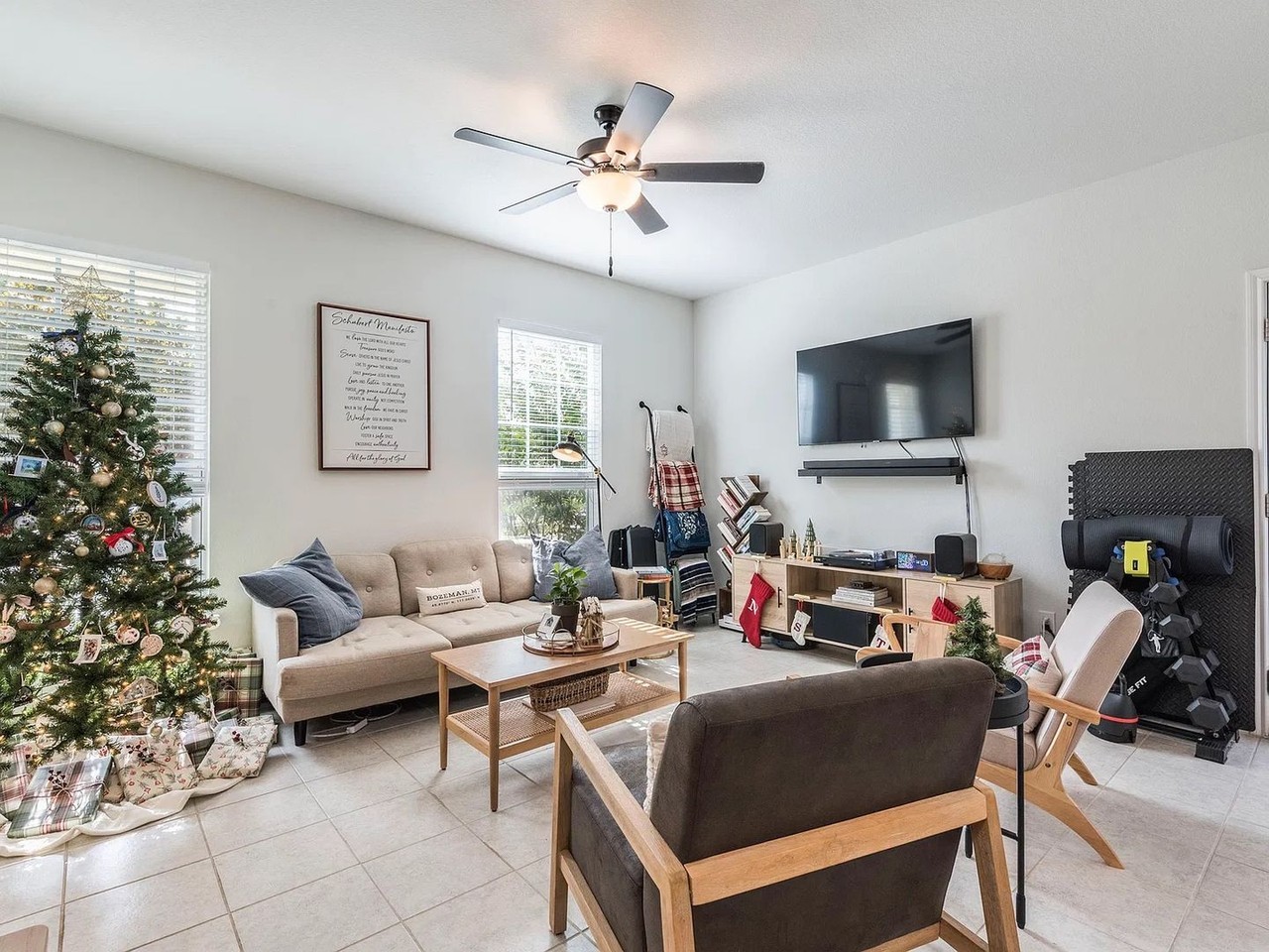 1174 Esplanade Pkwy - Photo 4 of 26
