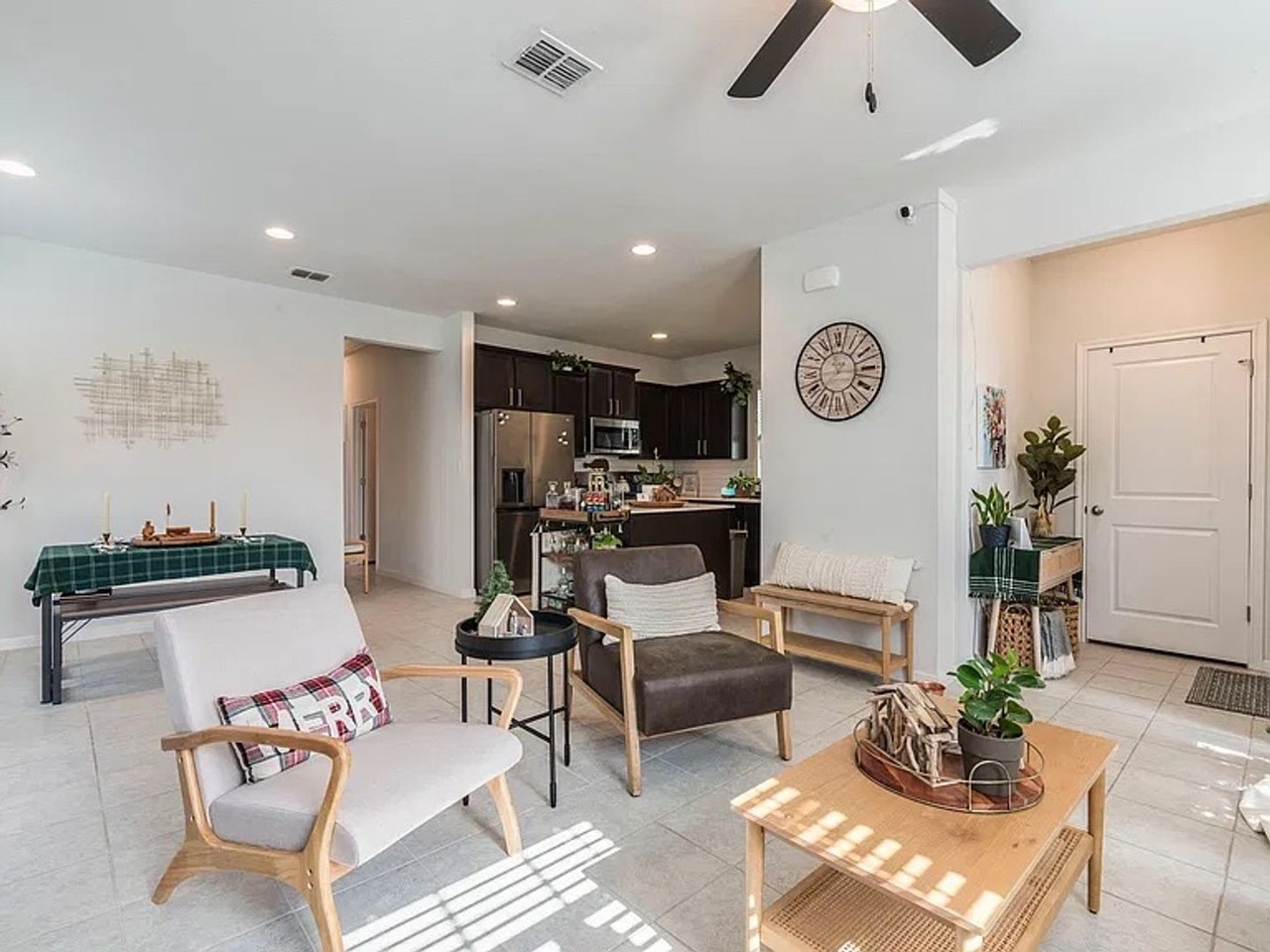 1174 Esplanade Pkwy - Photo 5 of 26