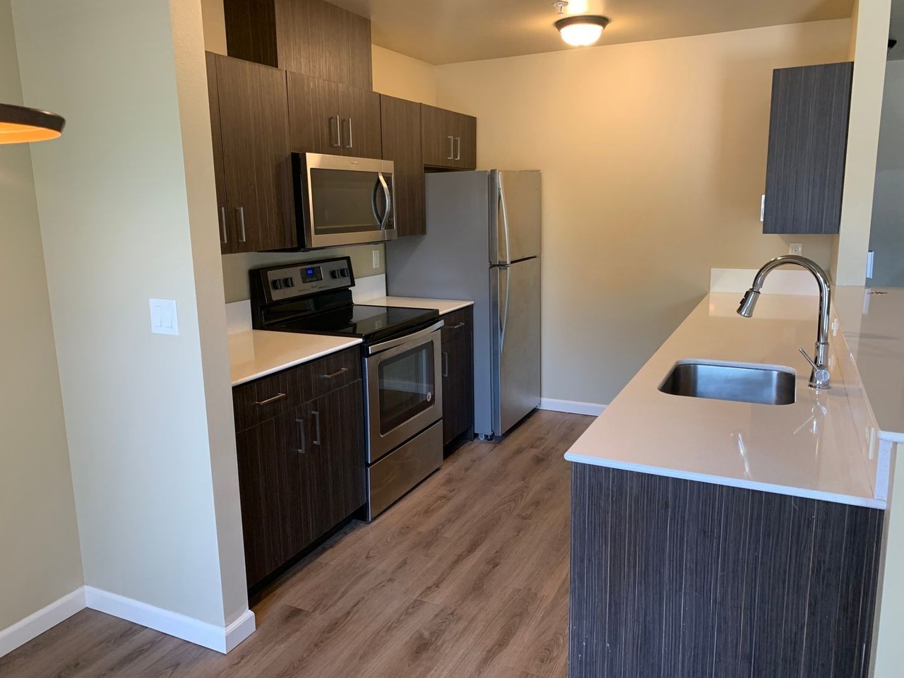 690 Se 5th Ave #202 - Photo 4 of 15