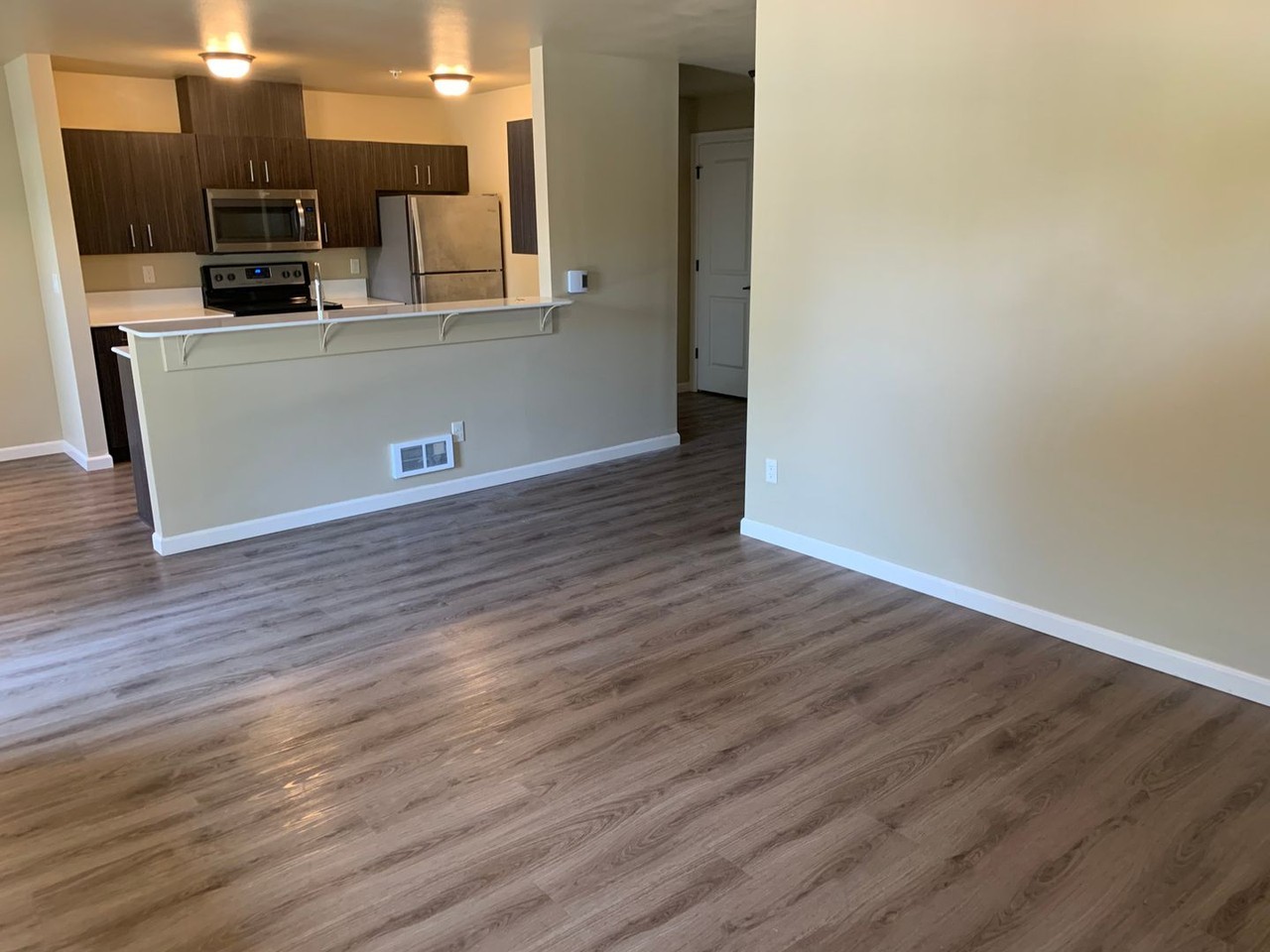 690 Se 5th Ave #202 - Photo 6 of 15