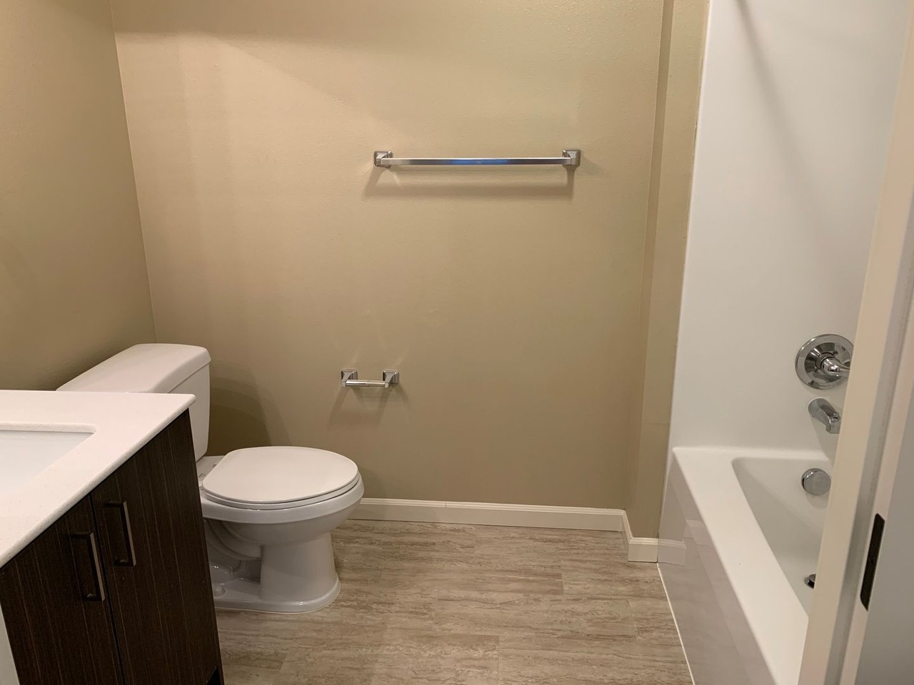 690 Se 5th Ave #202 - Photo 7 of 15
