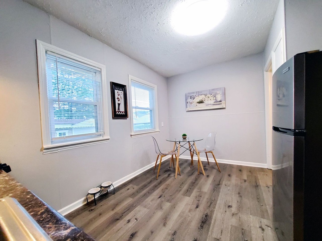 25251 Shoreview Ave - Photo 4 of 24