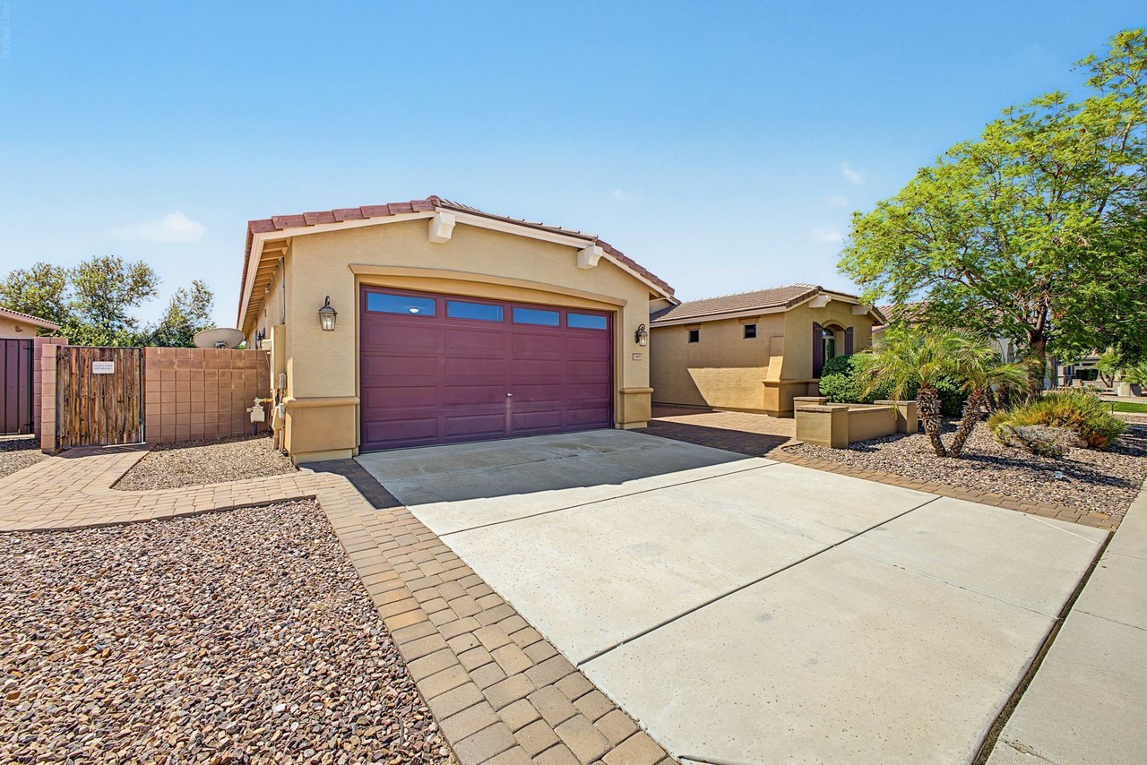 1463 E Prescott Pl - Photo 3 of 43
