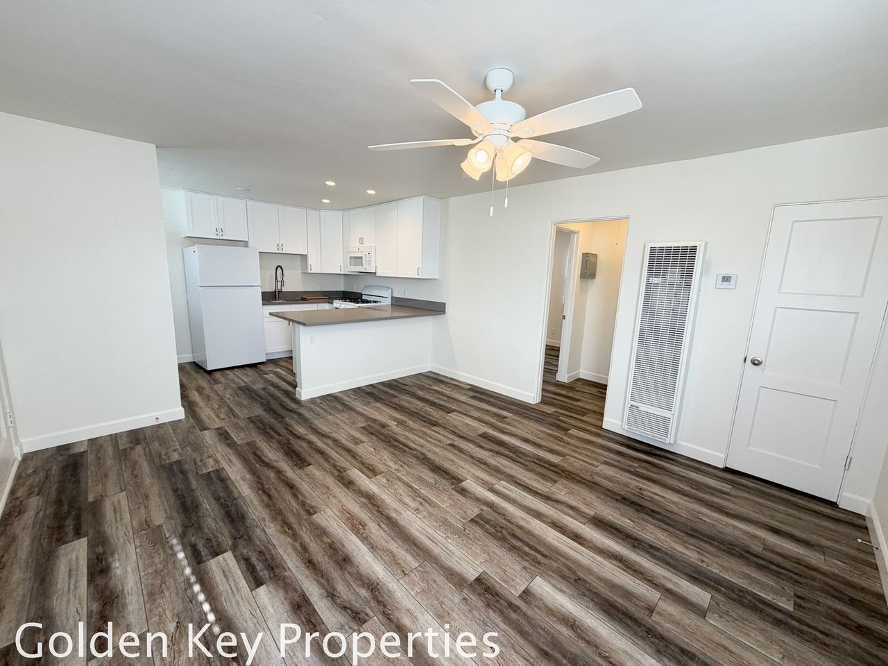816 S Pacific St #C - Photo 2 of 14