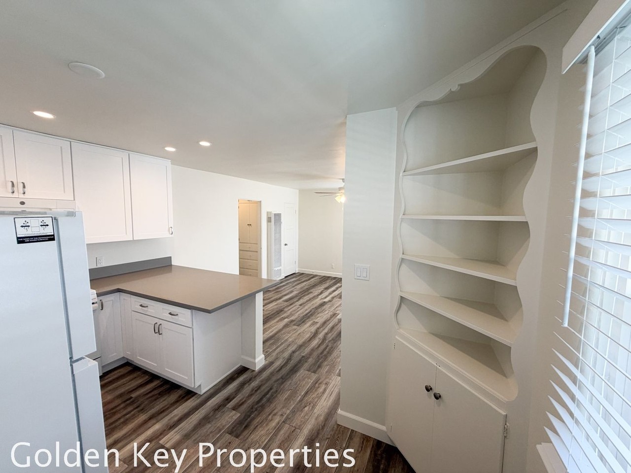 816 S Pacific St #C - Photo 5 of 14