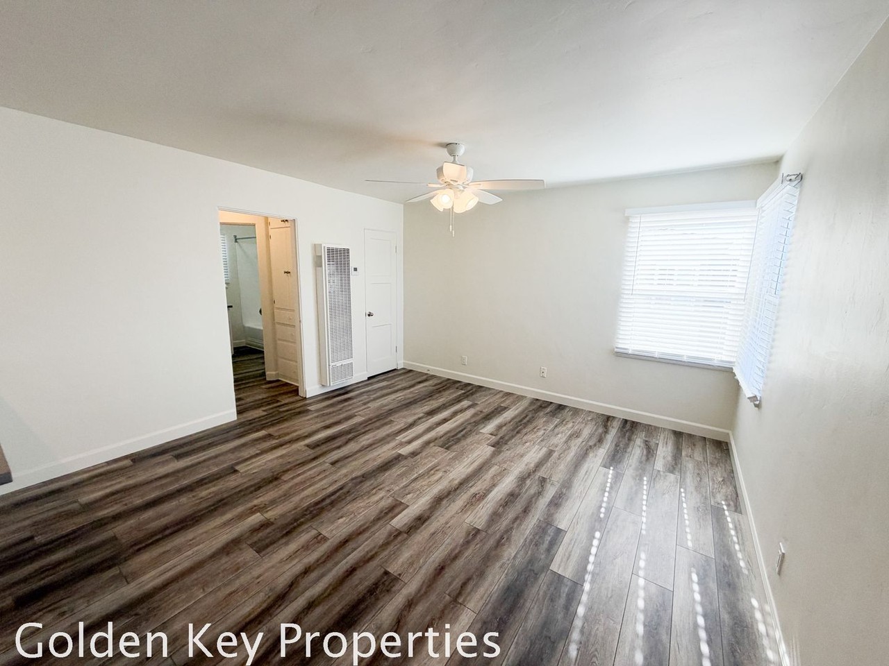 816 S Pacific St #C - Photo 7 of 14