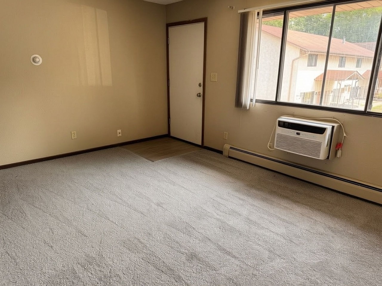 1429 Case Ave - Photo 5 of 7