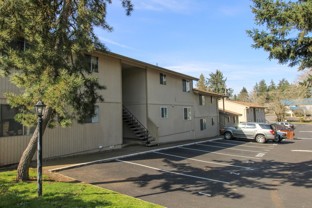 390-414 Madrona Ave S - Photo 1 of 1