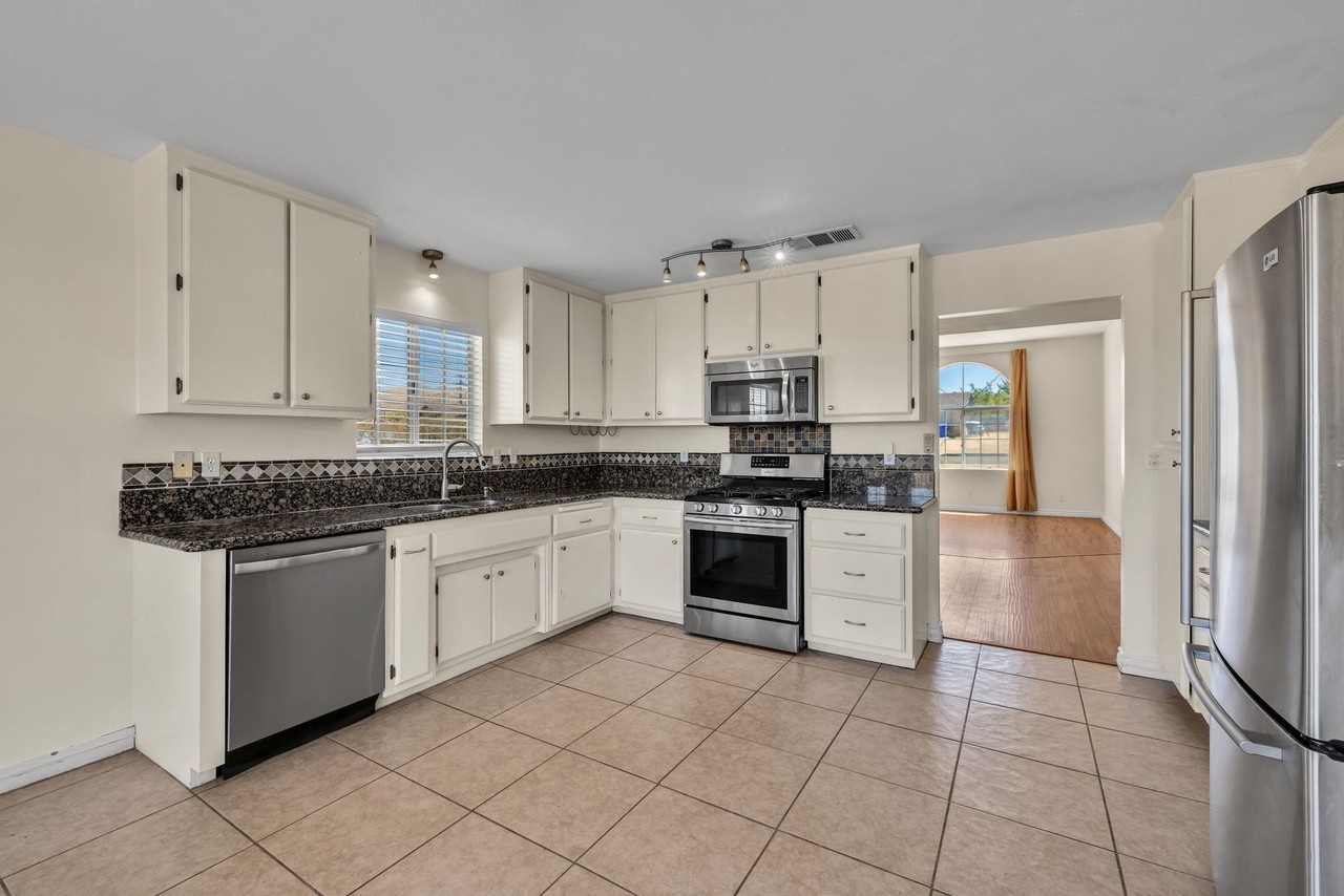 58832 Natoma Trl - Photo 2 of 15
