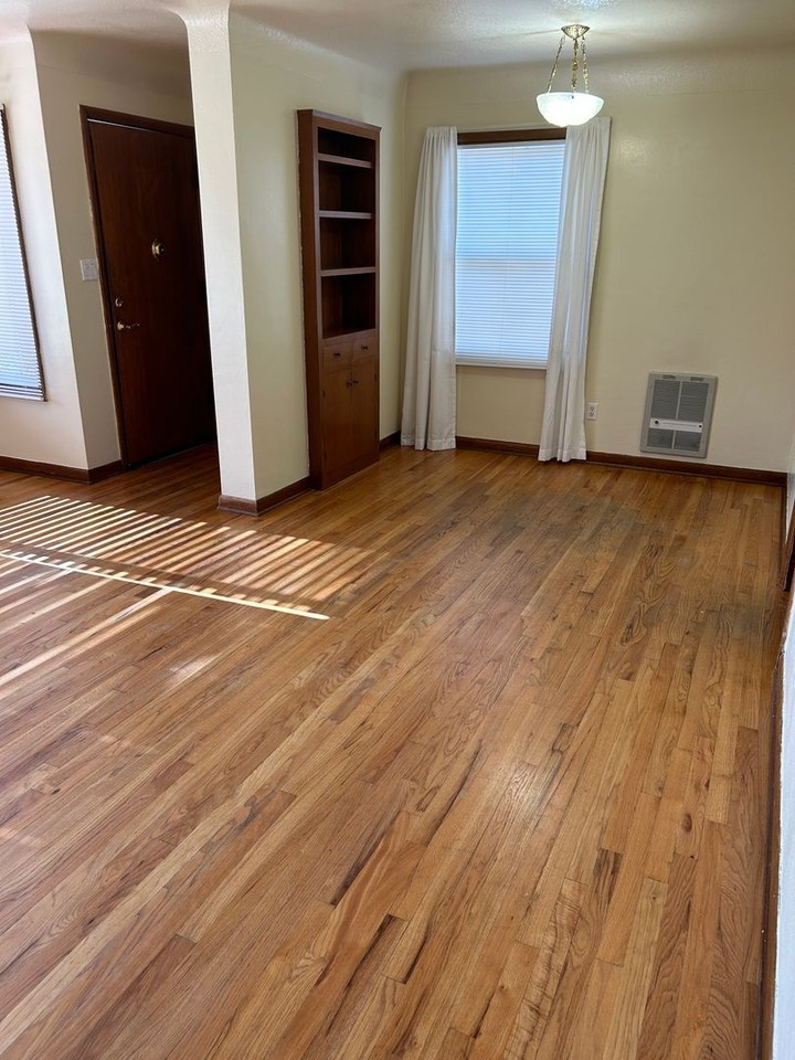 2762 Maryland St - Photo 3 of 15