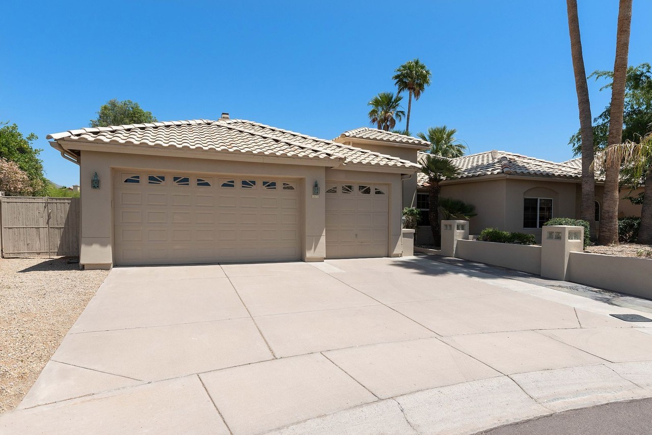 13173 N 89th Way - Photo 2 of 32