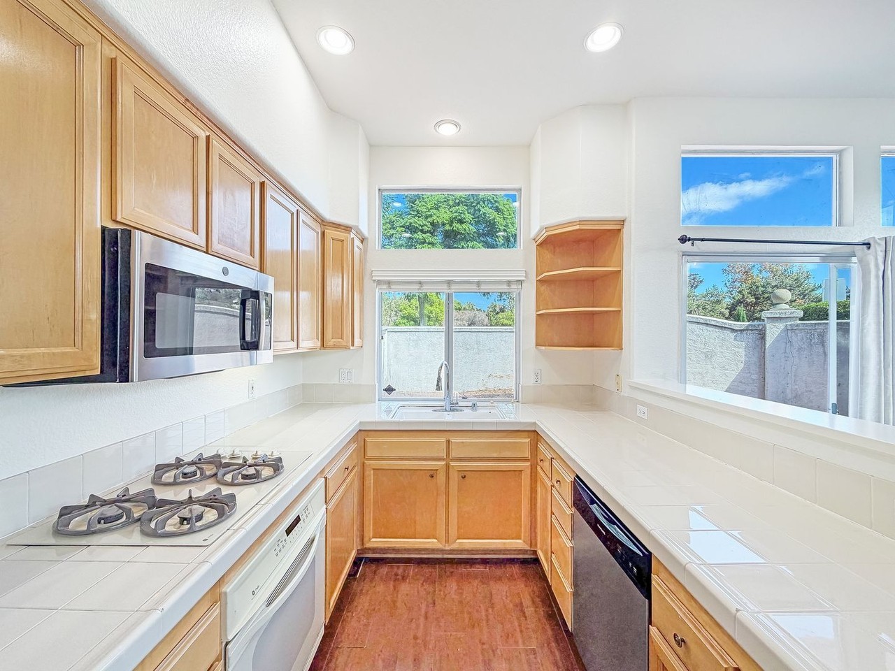 11954 Cypress Canyon Rd #2 - Photo 6 of 33