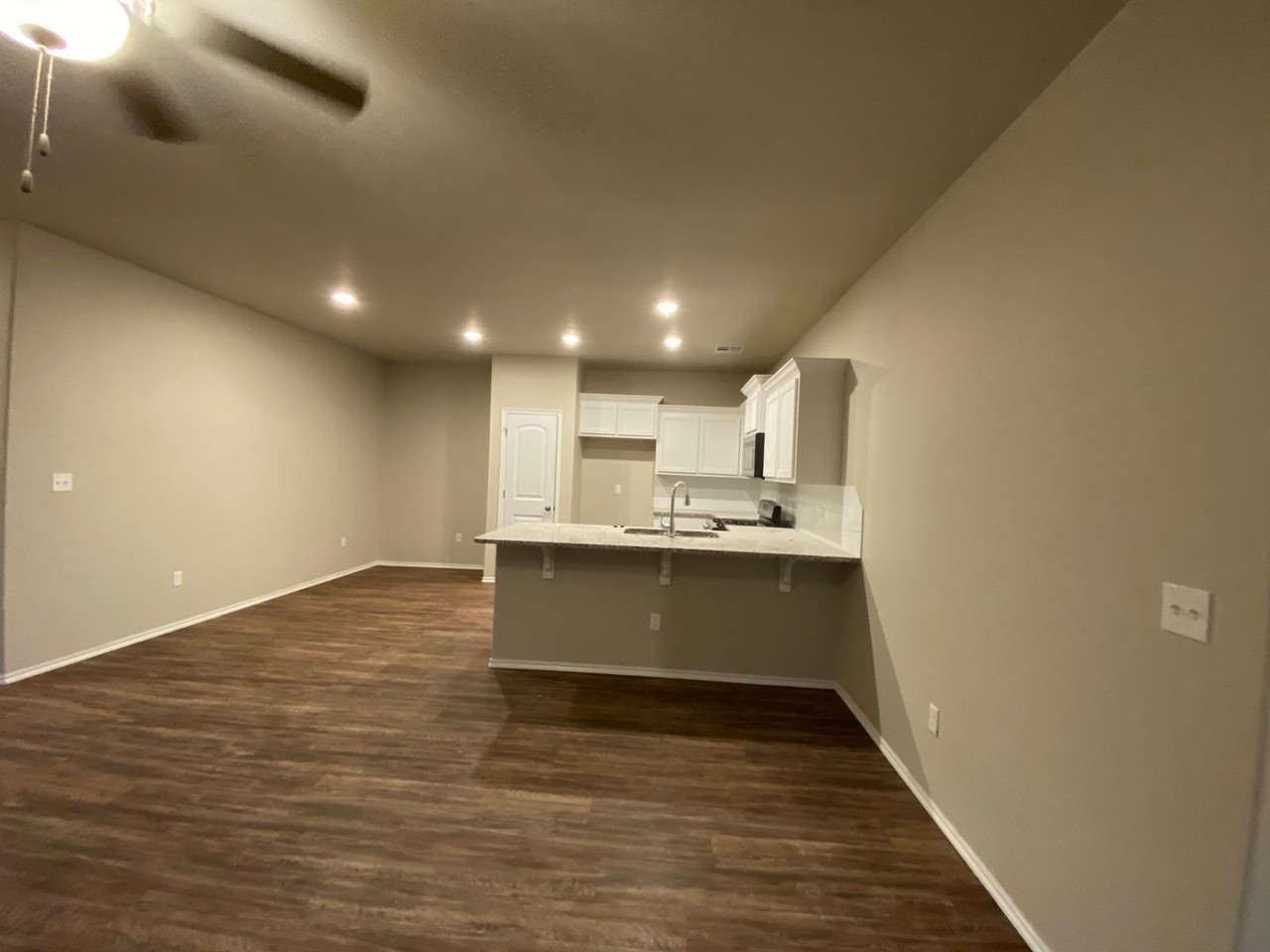 10904 Nw 119th St - Photo 6 of 25