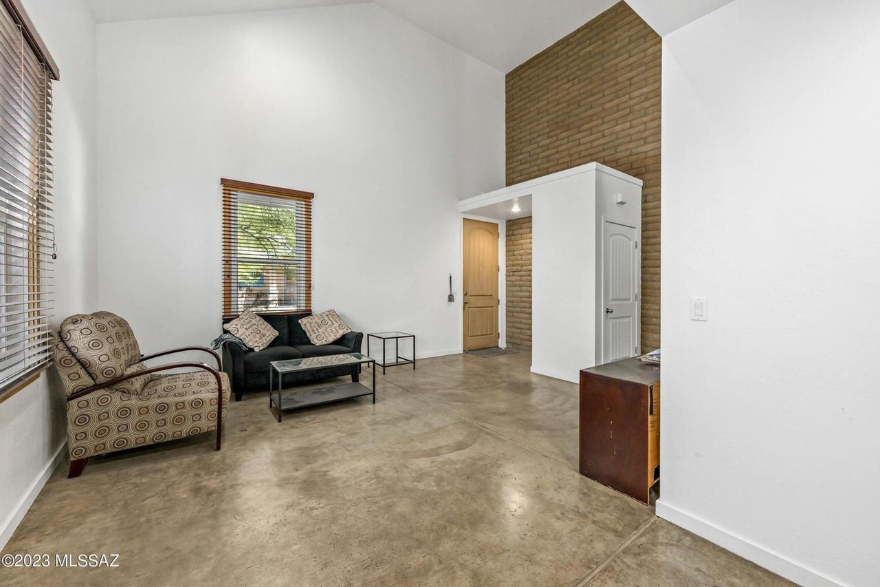 525 N Jacobus Ave - Photo 5 of 25