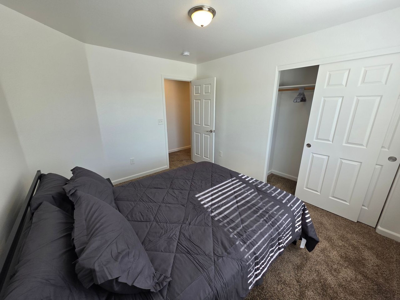 4562 Spaight Way - Photo 5 of 19