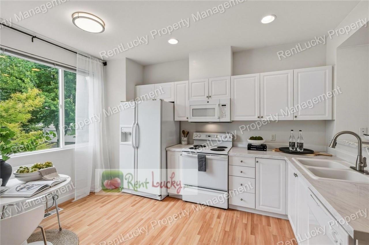 16227 119th Pl Ne - Photo 6 of 28