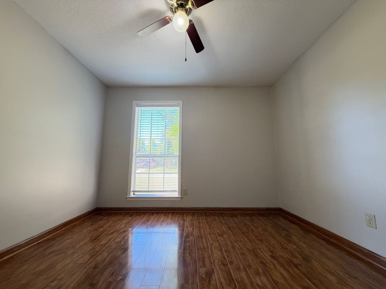 6460 Forest Glen Dr - Photo 7 of 8