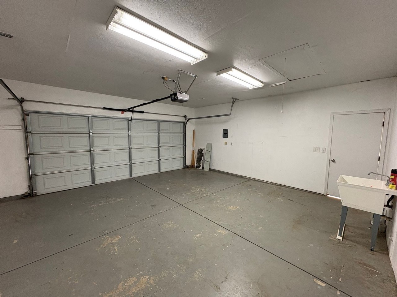 1100 S Rio Linda St - Photo 2 of 31