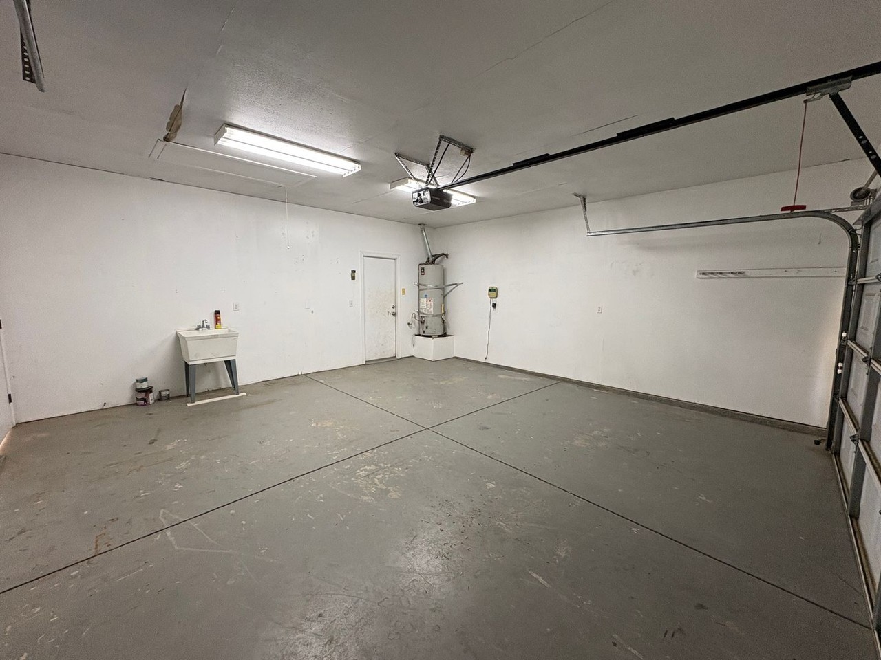 1100 S Rio Linda St - Photo 3 of 31
