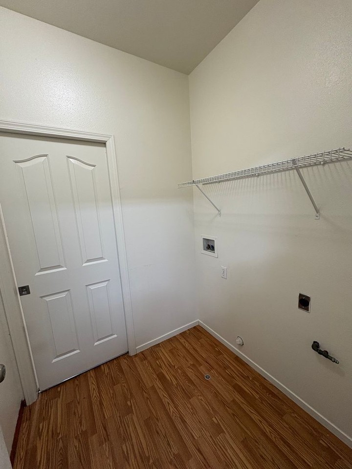 1100 S Rio Linda St - Photo 4 of 31