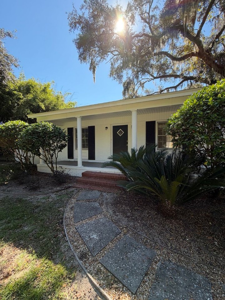101 Rivera Dr - Photo 2 of 38