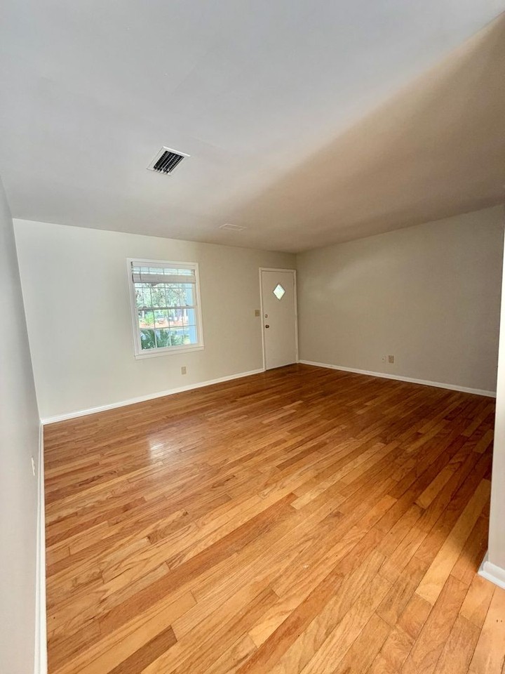 101 Rivera Dr - Photo 6 of 38
