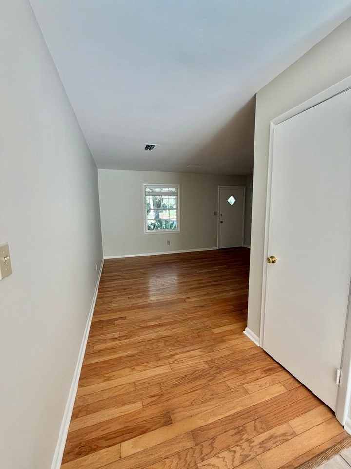 101 Rivera Dr - Photo 7 of 38
