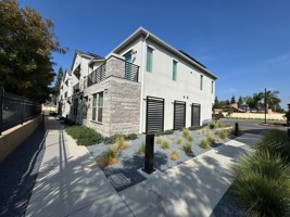 featured image of 652 W Mahogany Ln