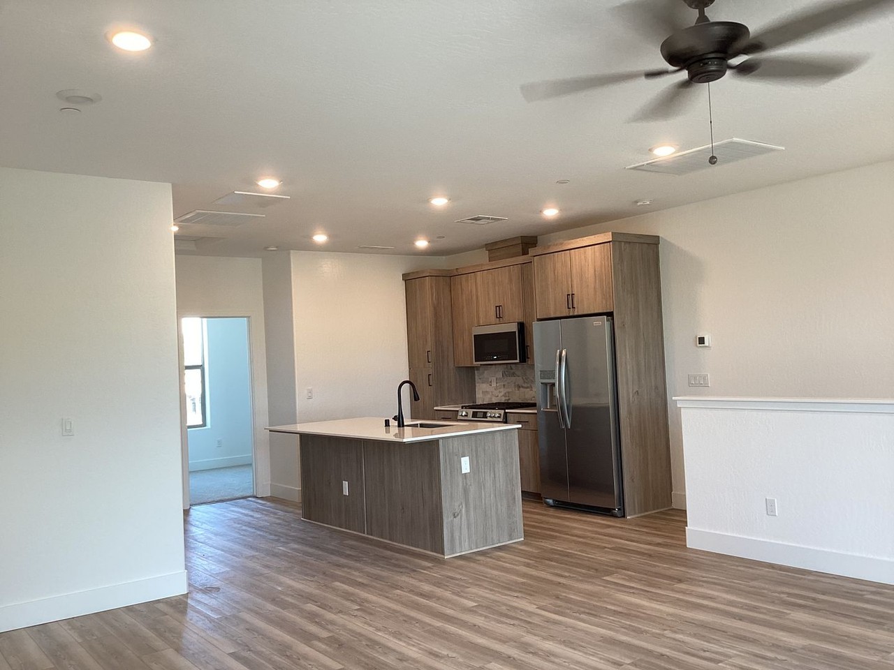 652 W Mahogany Ln - Photo 2 of 50