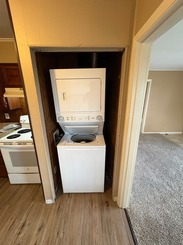 213 W Ash St - Photo 7 of 12
