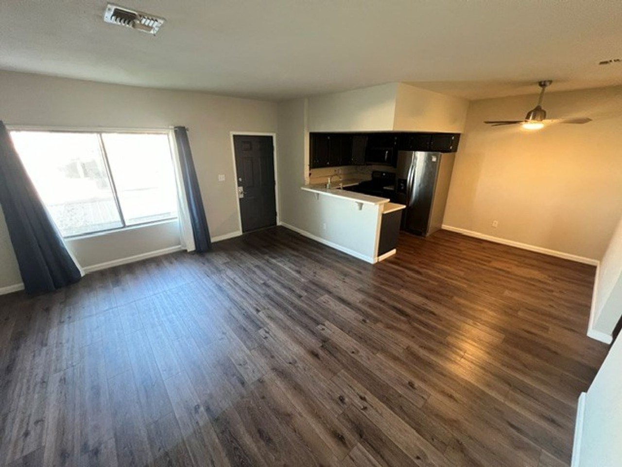 1404 Santa Margarita St #F - Photo 4 of 14