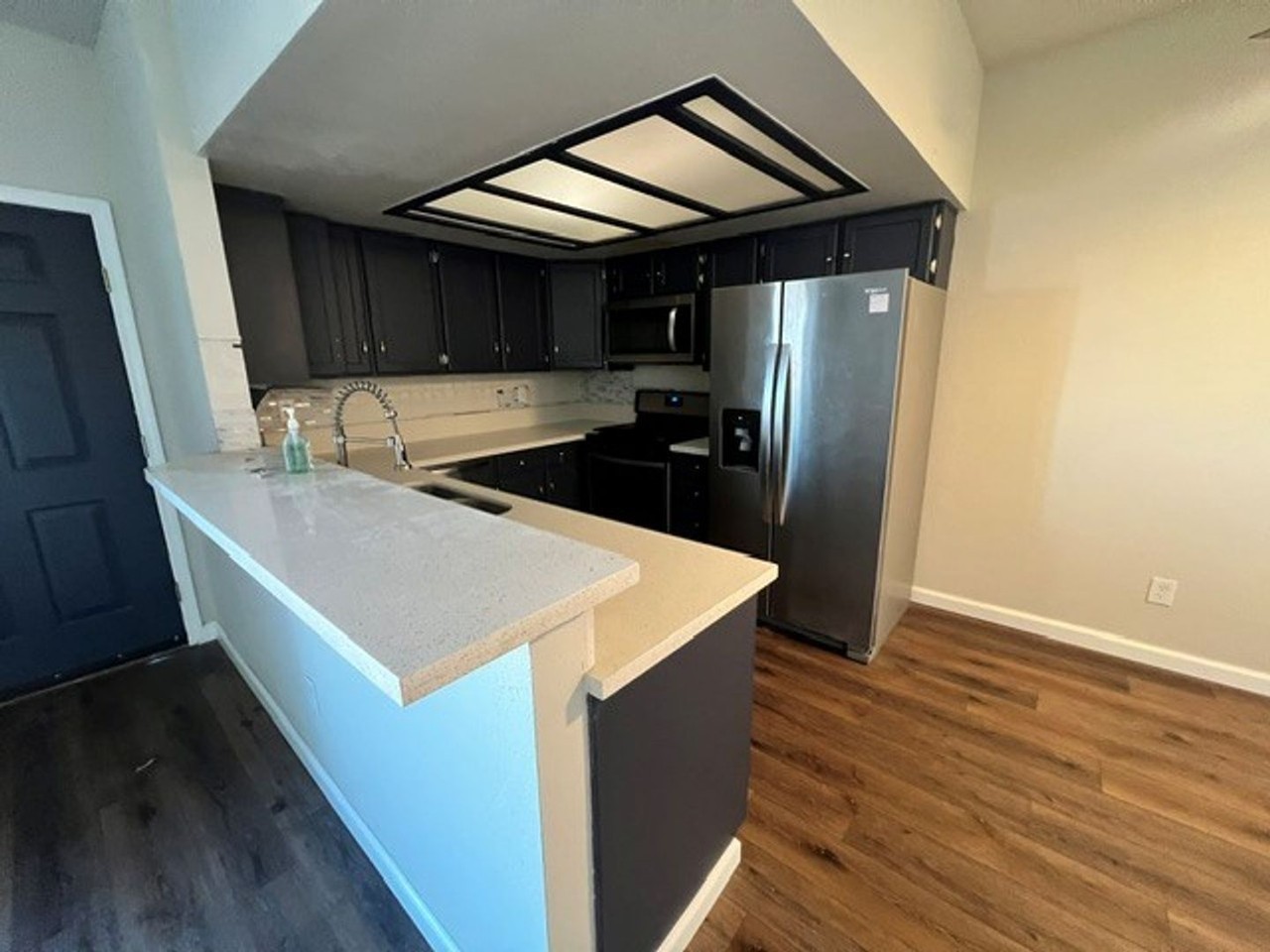 1404 Santa Margarita St #F - Photo 5 of 14