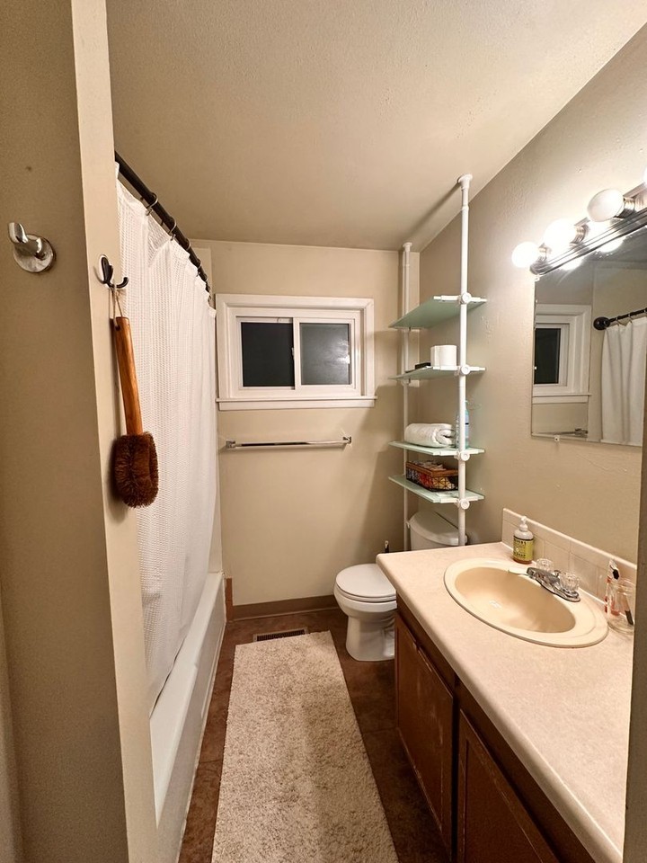 304 Annabel Ln - Photo 4 of 5