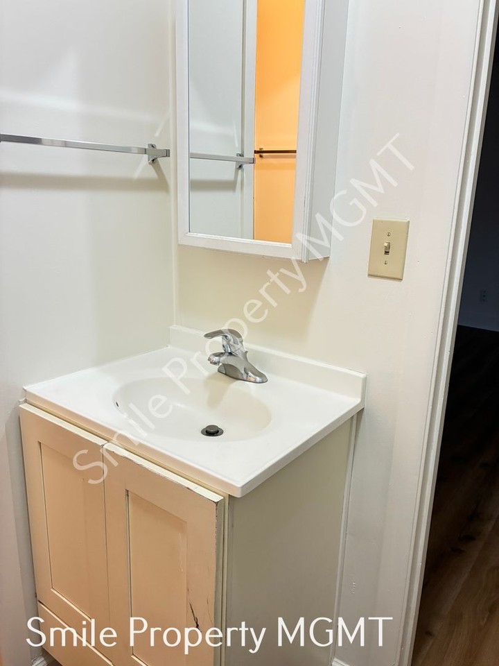 11414 Se Powell Blvd - Photo 5 of 20