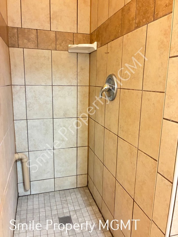 11414 Se Powell Blvd - Photo 6 of 20