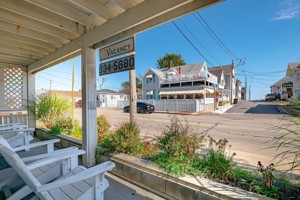 featured image of 68 E Grand Ave
