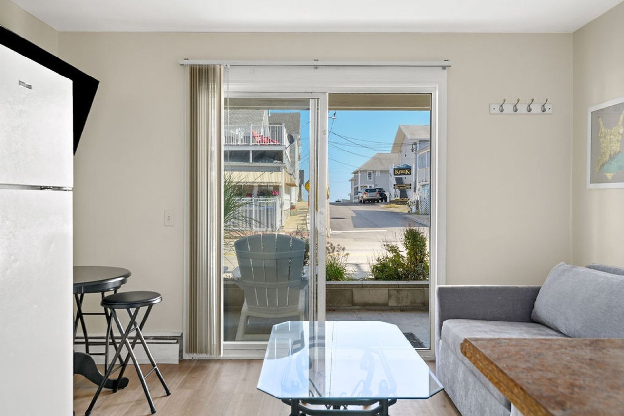 68 E Grand Ave - Photo 4 of 19