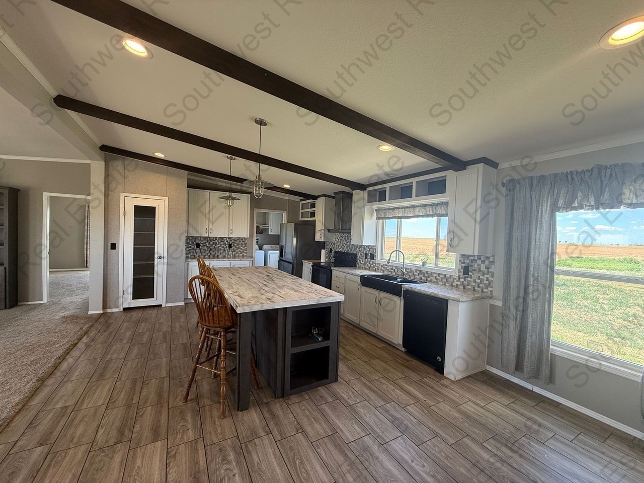 409 Curry Road 9 - Photo 4 of 11