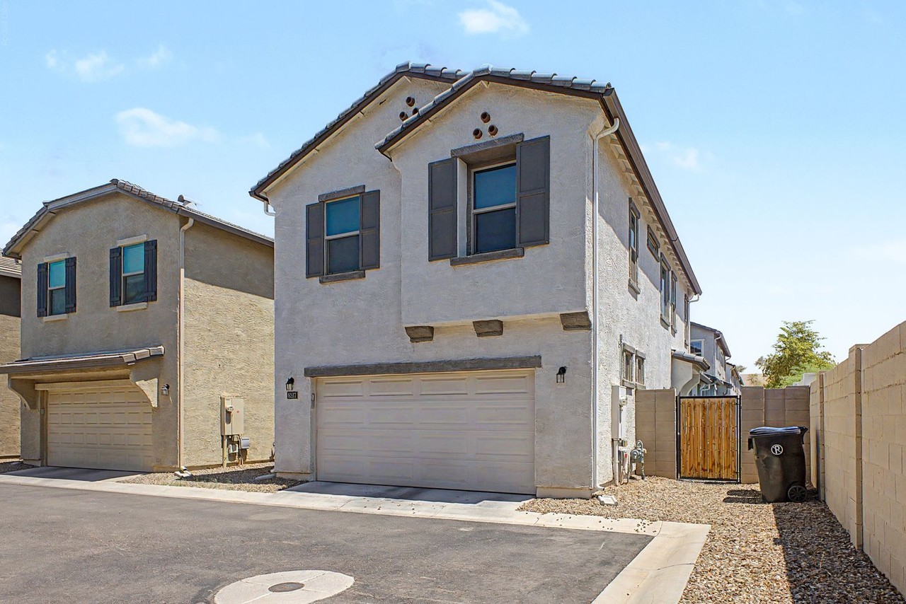 8317 E Impala Ave - Photo 6 of 38