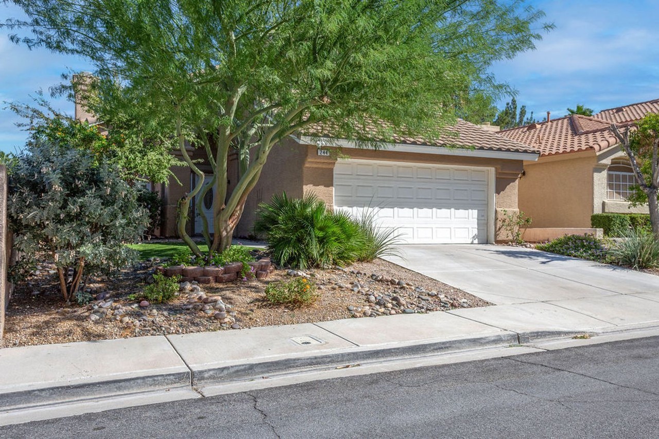 244 Camelback Ridge Ave - Photo 3 of 43