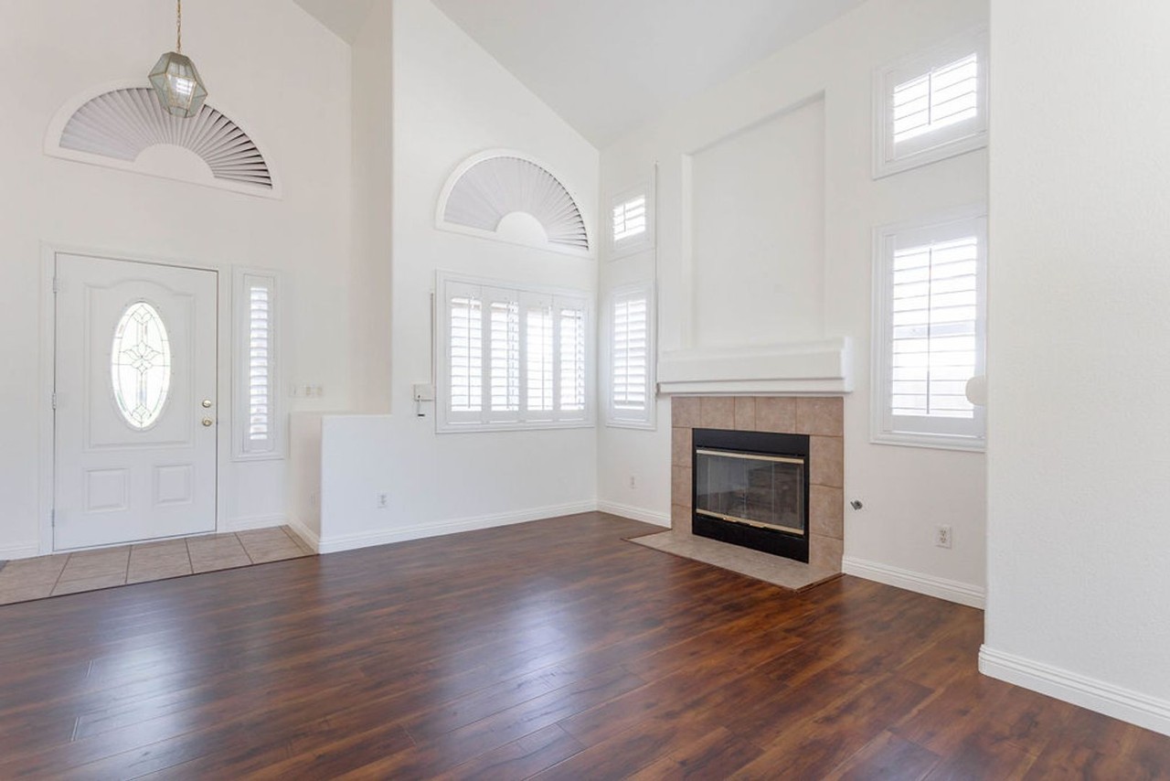244 Camelback Ridge Ave - Photo 7 of 43