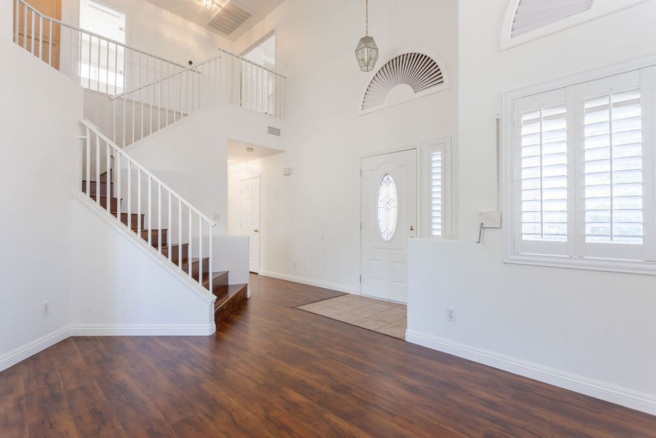 244 Camelback Ridge Ave - Photo 5 of 43