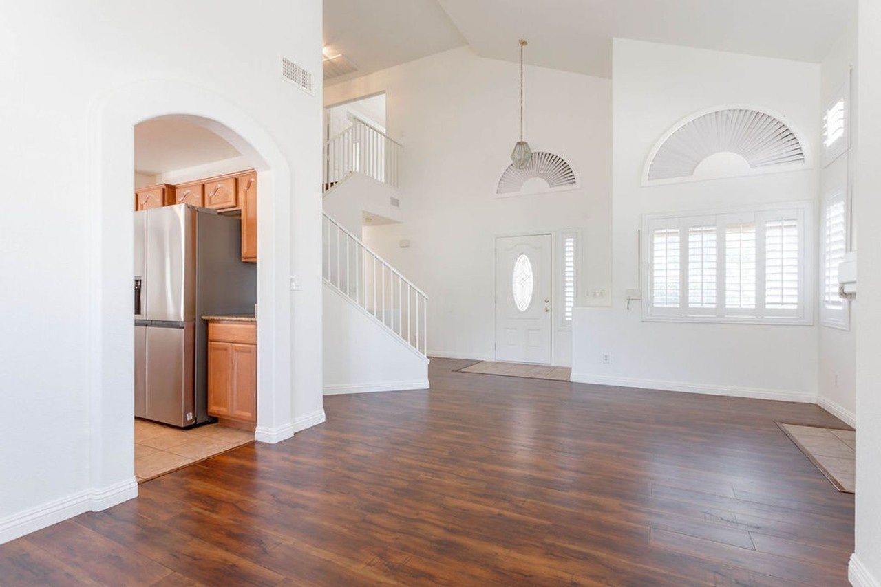 244 Camelback Ridge Ave - Photo 6 of 43