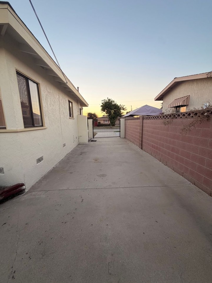 7794 La Carta Cir - Photo 4 of 29