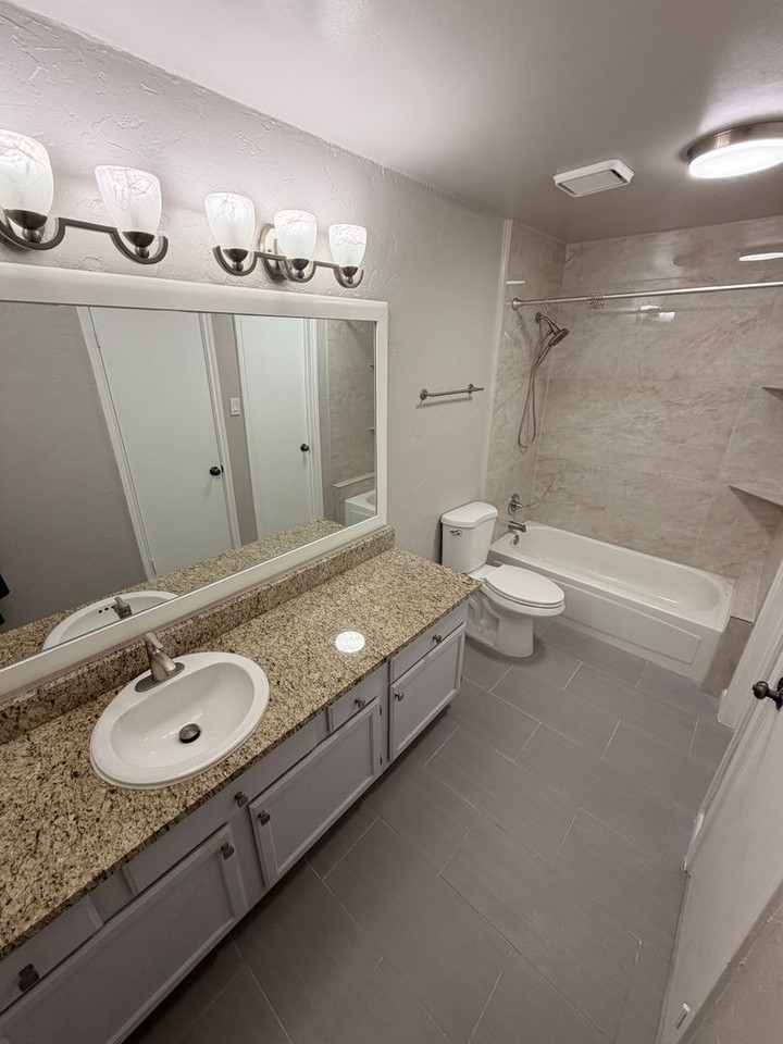 449 Harris St #103H - Photo 6 of 6
