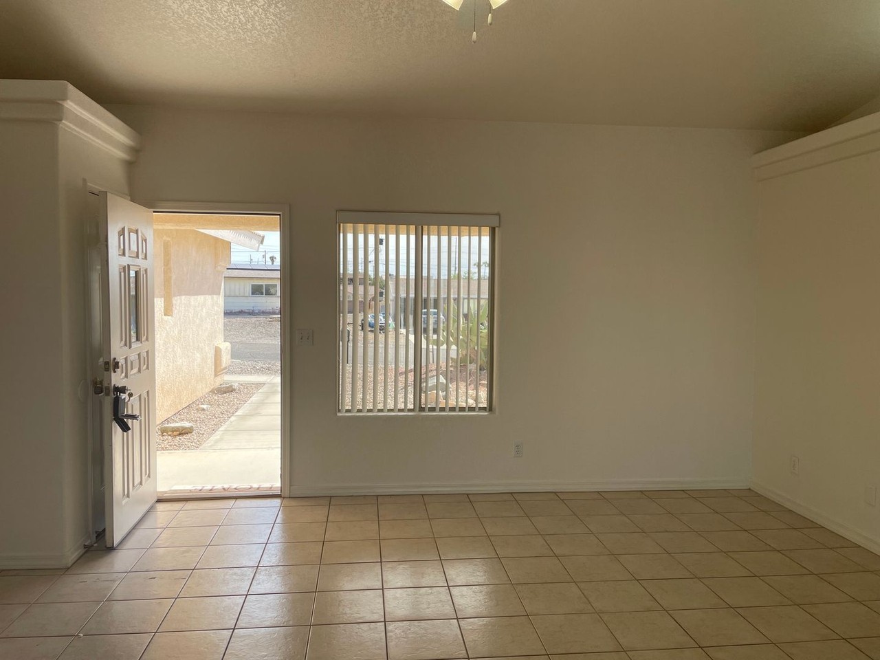 2375 Swift Dr - Photo 4 of 22