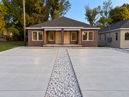 featured image of 705 W 22nd St