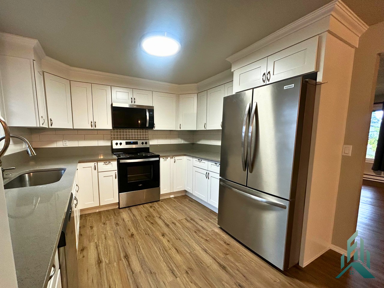 3431 Chicago St Se - Photo 6 of 17